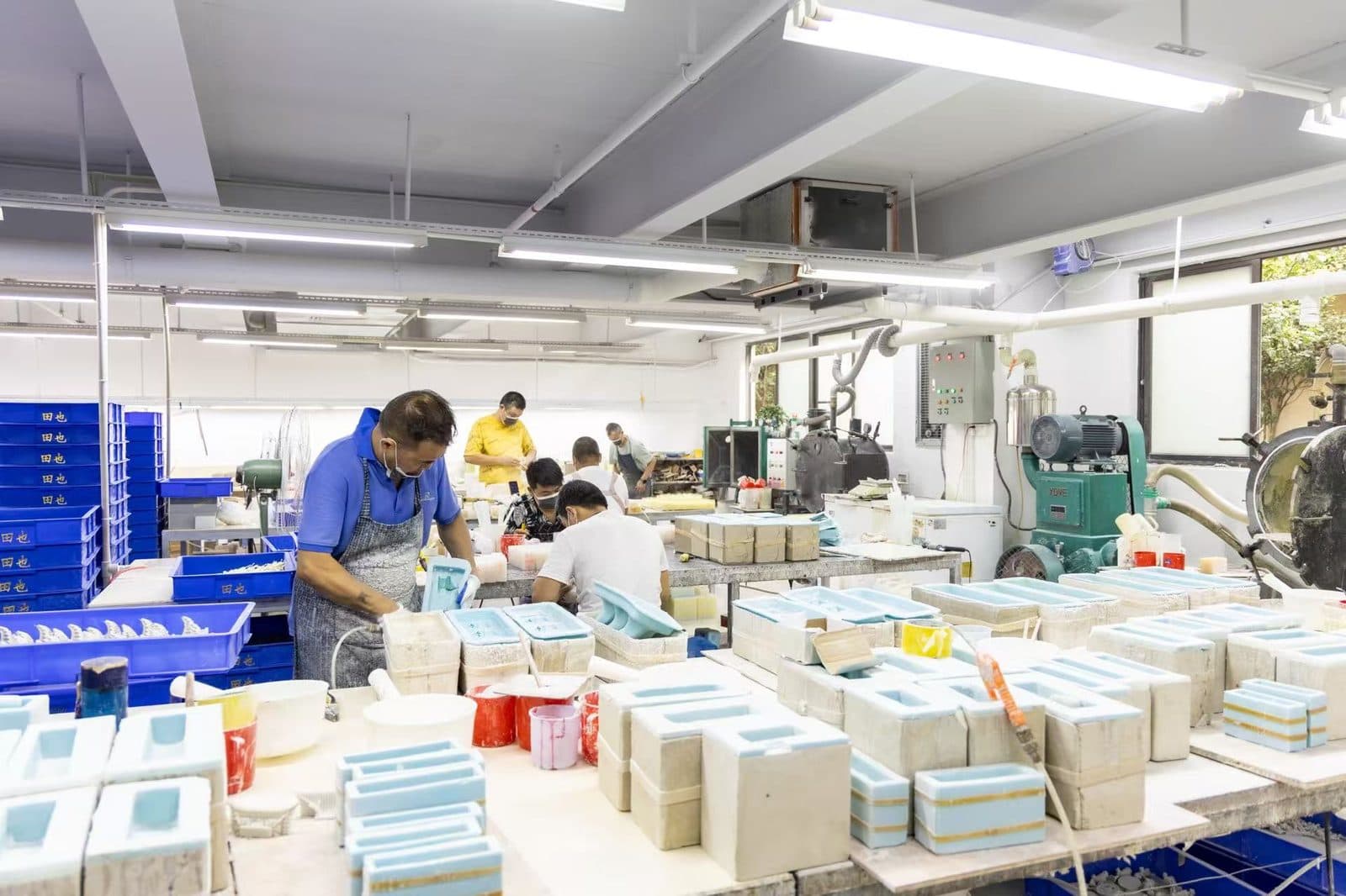 Silicone molding & casting workshop